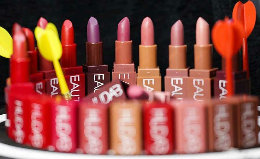 تصوير منتجات ميك اب احترافي1 تصوير منتجات ميك اب احترافي1